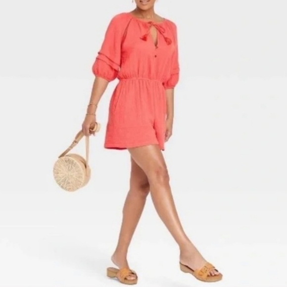 Knox Rose Romper Size M Coral Gauze V Neck Tassel Tie Side Pockets Cut Out Boho - Picture 1 of 15